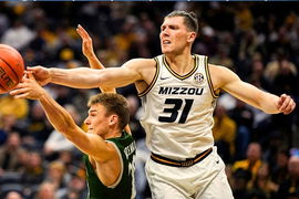 NCAA Basketball: Loyola-Maryland at Missouri